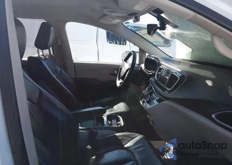 2018 Chrysler Pacifica Touring L z USA, uszkodzony, nr VIN 2C4RC1BG8JR280305